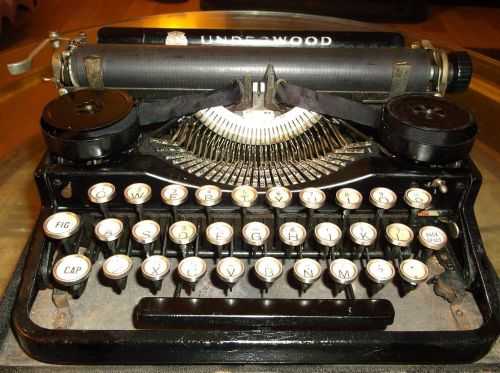 Vintage year 1918   Underwood Standard Portable Typewriter 3 Bank