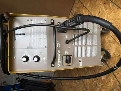 Esab 300 amp migmaster 251 wire feed mig welder 220/240 volts for sale