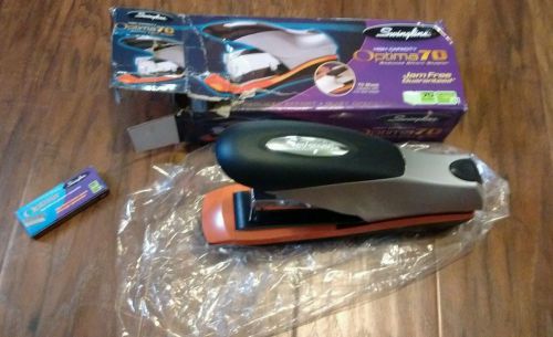 Swingline Optima 70 Stapler, Reduced Effort, 70 Sheets NEW-UNUSED- DAMAGED BOX