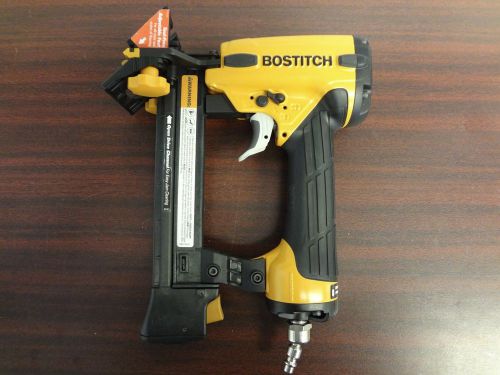 Floor nailer Bostitch LHF2025K