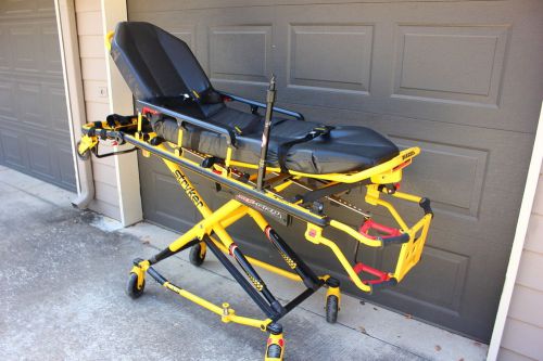 Stryker mx-pro 650lb r3 6082 ambulance stretcher w/o2 iv pole ems gurney cot for sale