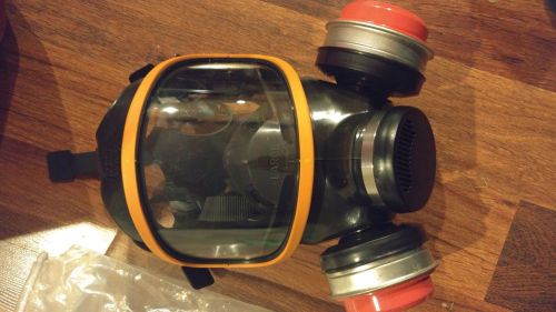 MSA large MASK WITH FILTERS M3C2 TWIN MASK