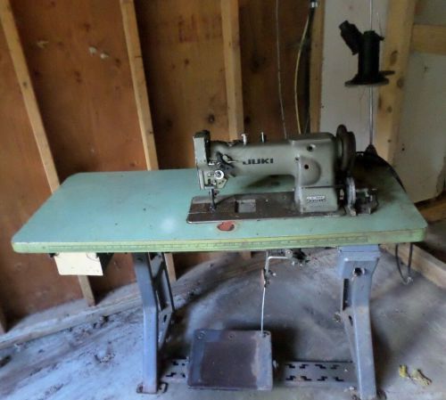 Juki LU 562 Walking Foot with Reverse Sewing Machine Retired Upholsterer Estate