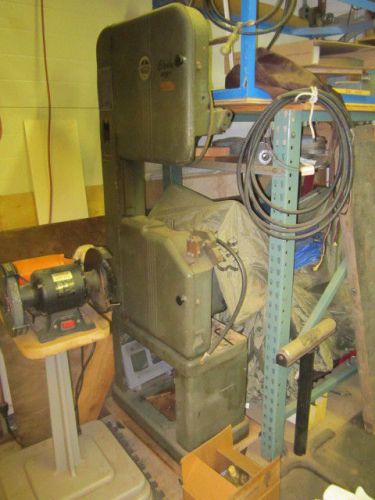 Walker Turner 16&#034; Wood/Metal Vertical Band Saw