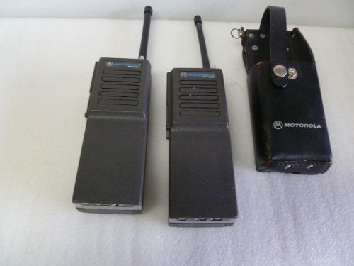 LOT OF 2 Motorola MT500 Handie-Talkie FM Radio H33BBU3123A