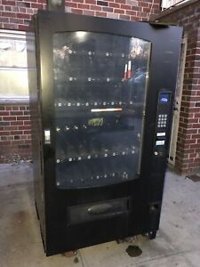 Automatic Products 7600 Snack Vending Machine