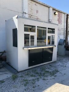 ticket/parking booth