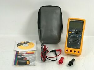 FLUKE 187 TRUE RMS MULTIMETER W/ CASE AND LEADS