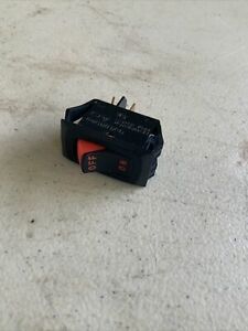 Carling RA901/911T85 panel mount snap-in rocker switch 16A 125VAC | 10A 250 VAC