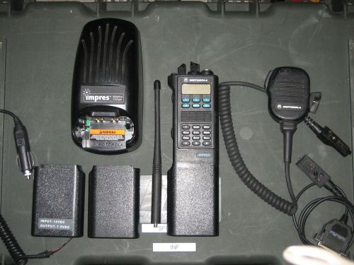 Motorola astro saber iii vhf 136-174mhz, 255 ch, 1meg, with many accessories for sale