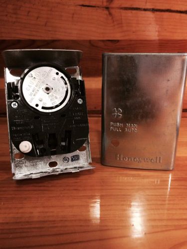 Honeywell l4064b2228, l4064 fan and limit controller, 5&#034; insertion (00216) for sale