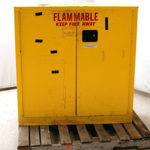 Securall A130 Safety Flammable Liquid Storage Cabinet 30 Gallon