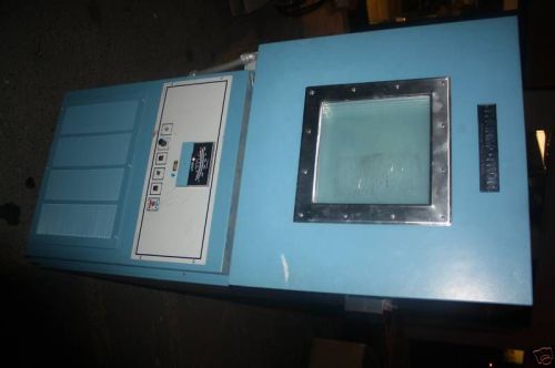 THERMOTRON ENVIRONMENTAL CHAMBER NICE CLEAN UNIT