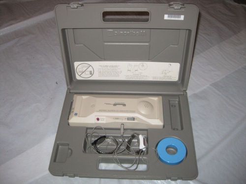 MEDTRONIC TELETRACE 9431 TELEPHONE ECG TRANSMITTER W/ BATTERIES  AND CASE