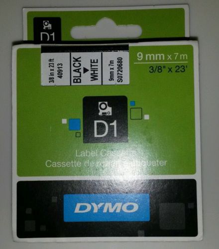 Dymo d1 label tape 40913 9mm x 7m black/white s0720680 for sale