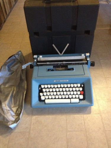 AS-IS Olivetti Studio 46 typewriter, Portable Classic Blue w/Case