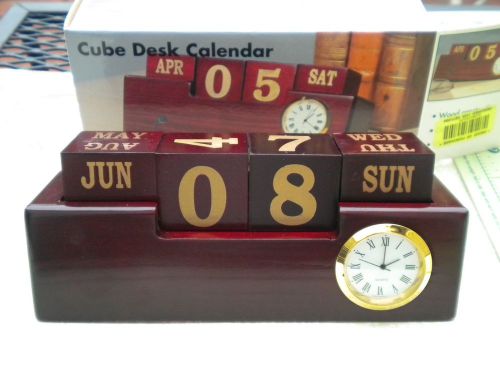 Cubes Desk calendar