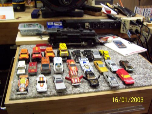 ASSORTED HOT WHEEL TYPE CARS