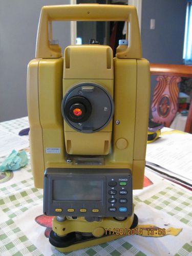 TOPCON GPT-3005W REFLECTORLESS TOTAL STATION FOR SURVEYING
