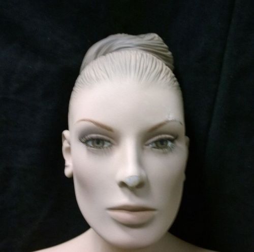 LOOK: Almax Life Like High End Italian Mannequin (3/4 Body Female)