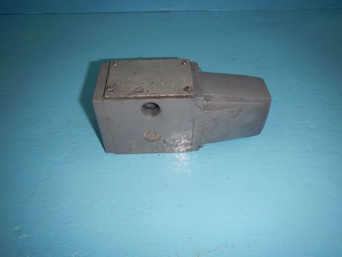 Vickers DG4S4-012A-50 D05 Hydraulic Directional Valve 120VAC