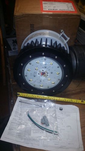 Cooper crouse-hinds vmv11l/unv1 champ vmv series led luminaire for sale