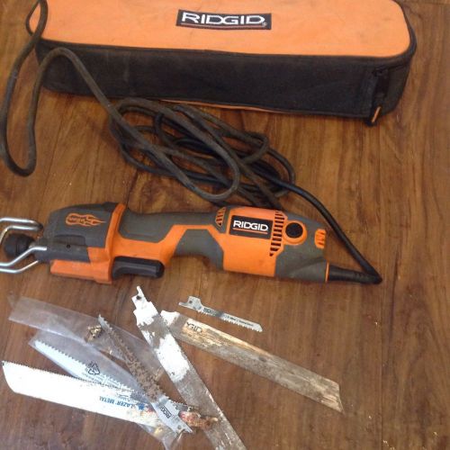 Rigid fego power saw with case and saws in very good condition.
