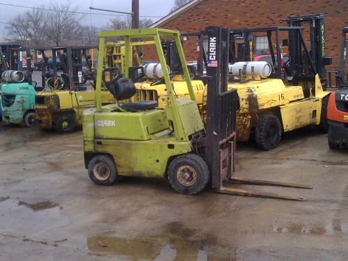 3000lb capacity pneumatic tire clark forklift, pneumatic forklift, gas, 2-stage for sale