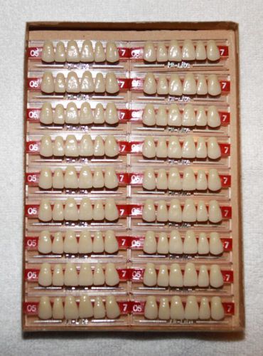 18 CARDS OF ACRYLIC UPPER ANTERIOR DENTURE TEETH!  HI-LITE 05   7