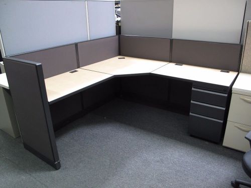 6x6 42&#034; Trendway Cubicles w/ Wing Panel
