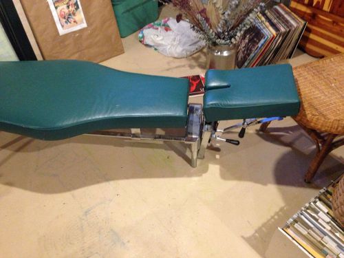 Chiropractic Toggle Table.   Zenith. Works fine.  Teal.
