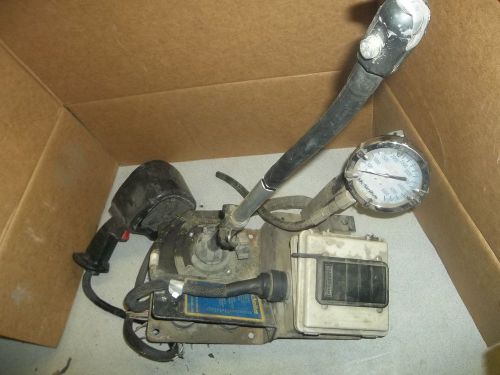 Mcneilus concrete mixer, pressure gauge has crack in glass *free shipping* for sale