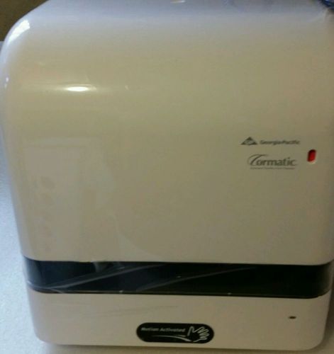 Georgia Pacific Cormatic Automated Towel Despenser (white)