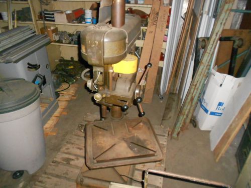 Walker Turner 20&#034; Drill Press For Parts or Repair w Power Feed Vintage