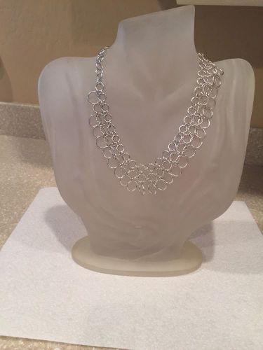 FROSTED MANNEQUIN BUST NECKLACE DISPLAY