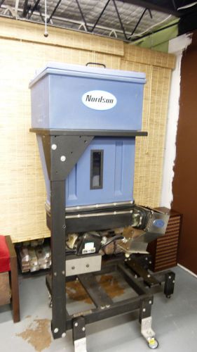 Nordson 2302 hot glue system with bulk automatic feeder, syntron magnetic feeder for sale