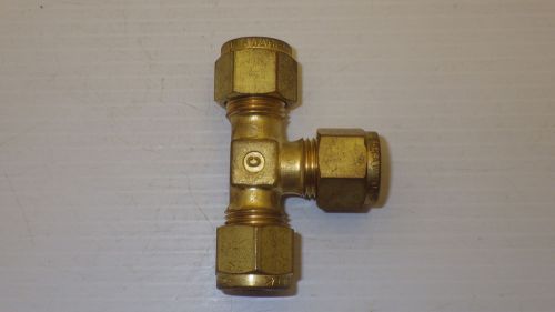 Swagelok/crawford b-600-3  brass union tee fitting 3/8&#034; od tube nnb for sale