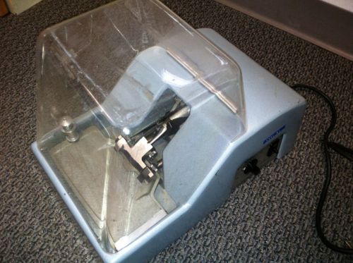 AO AMERICAN OPTICAL KNIFE SHARPENER MODEL 935 AND KNIFE IN CASE