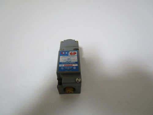 CUTLER-HAMMER LIMIT SWITCH E50SA6P W/ E50DT2 *USED*