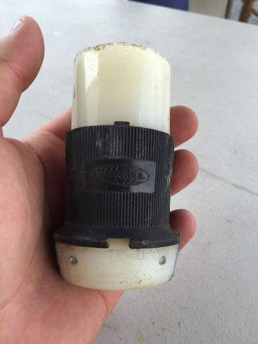 Hubbell HBL2613 Twist-Lock Connector Body 125V 30A Used