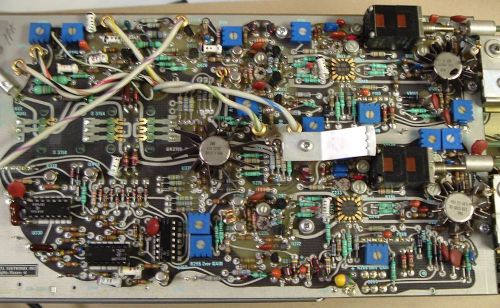Tektronix 475 vertical amplifier board for parts
