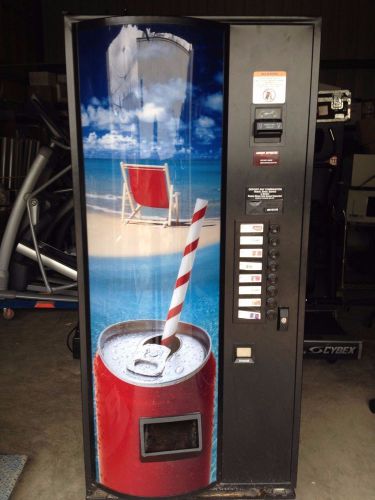 FSI 3040, Soda Vending Machine (Needs repair, please check pictures)