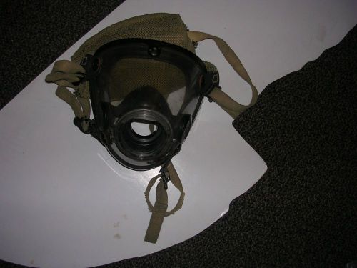 Scott  full face gas mask respirator . 10005135 large for sale