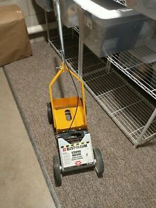 Rust-Oleum 2395000 Professional Paint Striping Machine