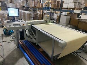 Kongsberg i-XE 10 Esko Cutting Table w/ i-cut Optical Camera and extended table