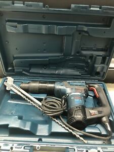 Special one Bosch RH540M 1-9/16&#034; SDS MAX Rotary Hammer Drill With Case Used