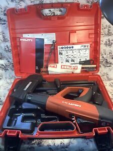 Hilti DX5 powder actuated tool &amp; MX 72 Magazine; UNUSED Cleaning Tools NICE CASE