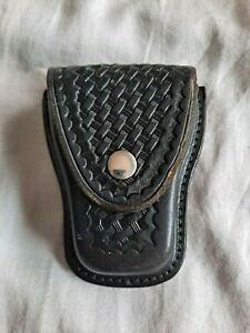 Used Triple K 29 Black Basketweave Leather Handcuff Case Nickle Snap