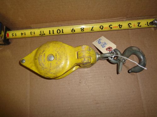 Campbell - CHB300, 3&#034; Hand Line Utility Block with Latched Swivel Hook Nov186