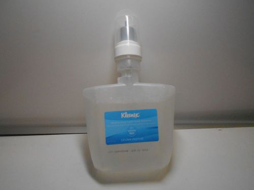 Kleenex Luxury Foam Moisturizing Instant Hand Sanitizer 40.5 fl oz 91590-06
